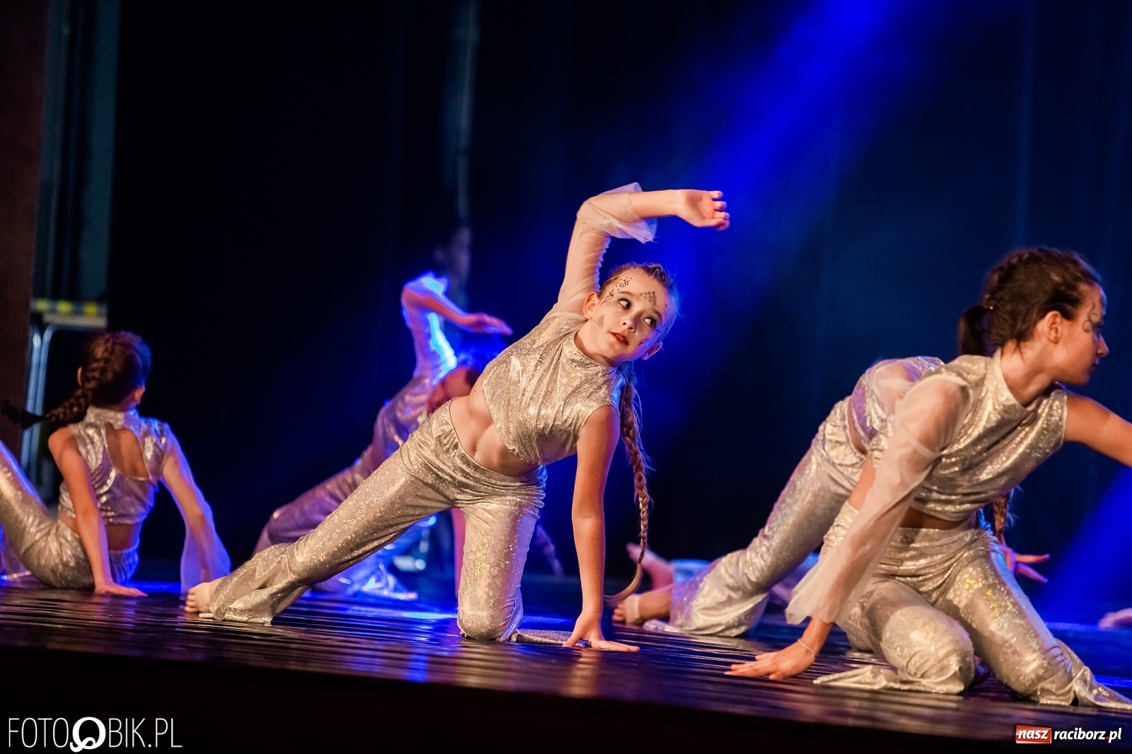 Zdjęcie w galerii na portalu naszraciborz.pl: Jubileuszowa gala zespołu tanecznego Skaza w Raciborskim Centrum Kultury wiadomości z regionu