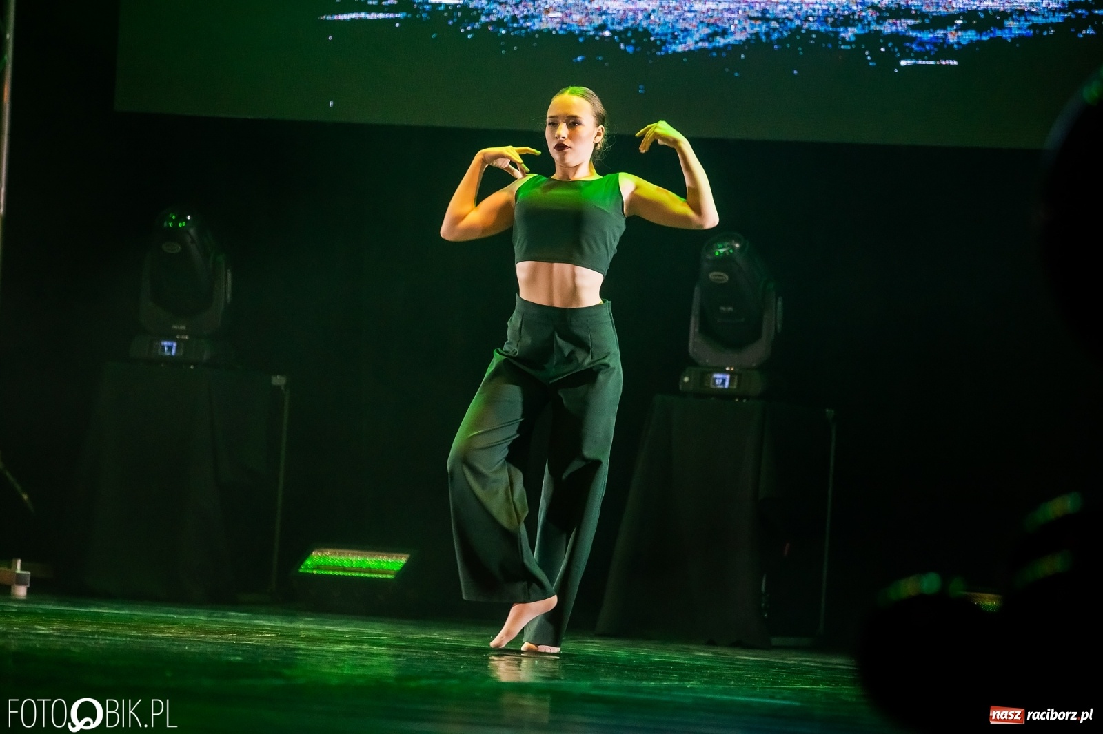 Zdjęcie w galerii na portalu naszraciborz.pl: Jubileuszowa gala zespołu tanecznego Skaza w Raciborskim Centrum Kultury wiadomości z regionu