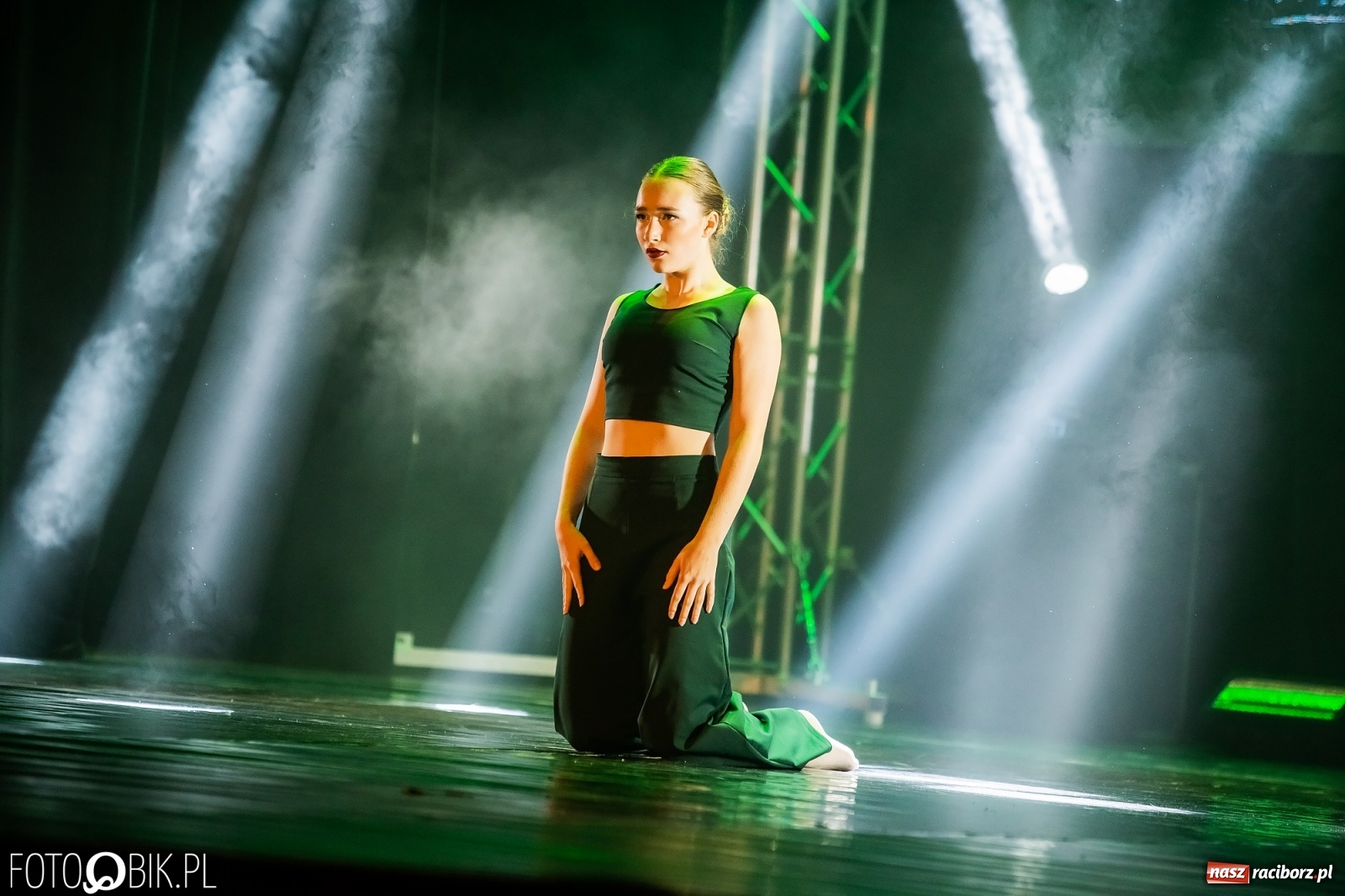 Zdjęcie w galerii na portalu naszraciborz.pl: Jubileuszowa gala zespołu tanecznego Skaza w Raciborskim Centrum Kultury wiadomości z regionu