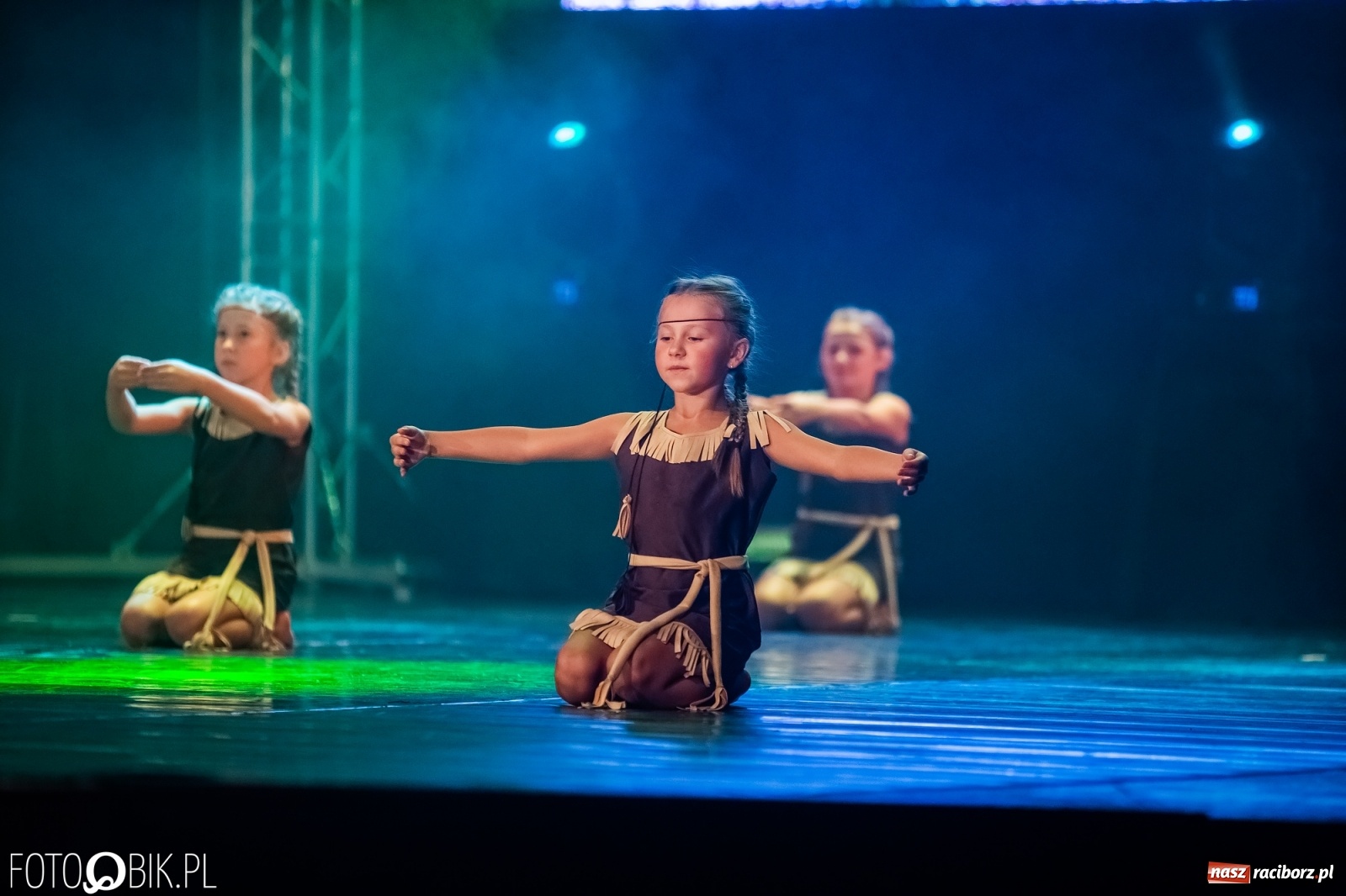 Zdjęcie w galerii na portalu naszraciborz.pl: Jubileuszowa gala zespołu tanecznego Skaza w Raciborskim Centrum Kultury wiadomości z regionu