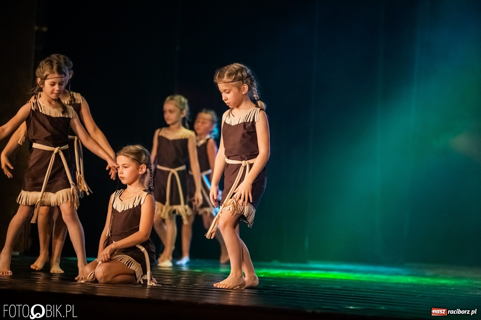 Zdjęcie w galerii na portalu naszraciborz.pl: Jubileuszowa gala zespołu tanecznego Skaza w Raciborskim Centrum Kultury wiadomości z regionu