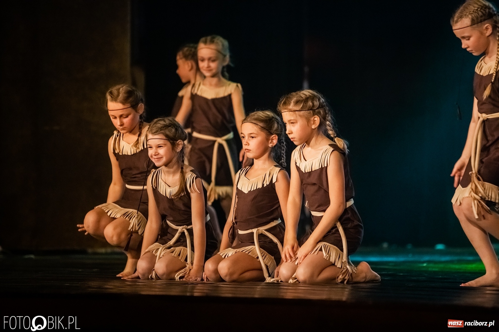 Zdjęcie w galerii na portalu naszraciborz.pl: Jubileuszowa gala zespołu tanecznego Skaza w Raciborskim Centrum Kultury wiadomości z regionu