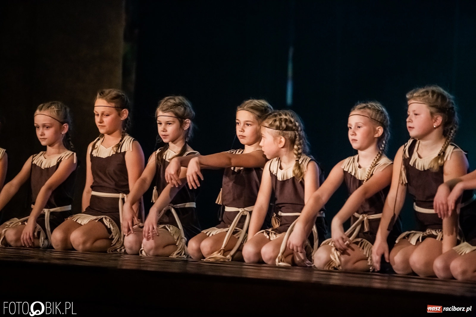 Zdjęcie w galerii na portalu naszraciborz.pl: Jubileuszowa gala zespołu tanecznego Skaza w Raciborskim Centrum Kultury wiadomości z regionu