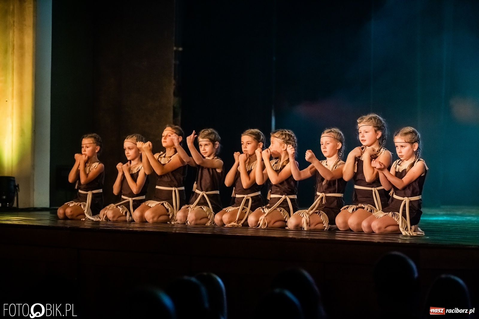 Zdjęcie w galerii na portalu naszraciborz.pl: Jubileuszowa gala zespołu tanecznego Skaza w Raciborskim Centrum Kultury wiadomości z regionu