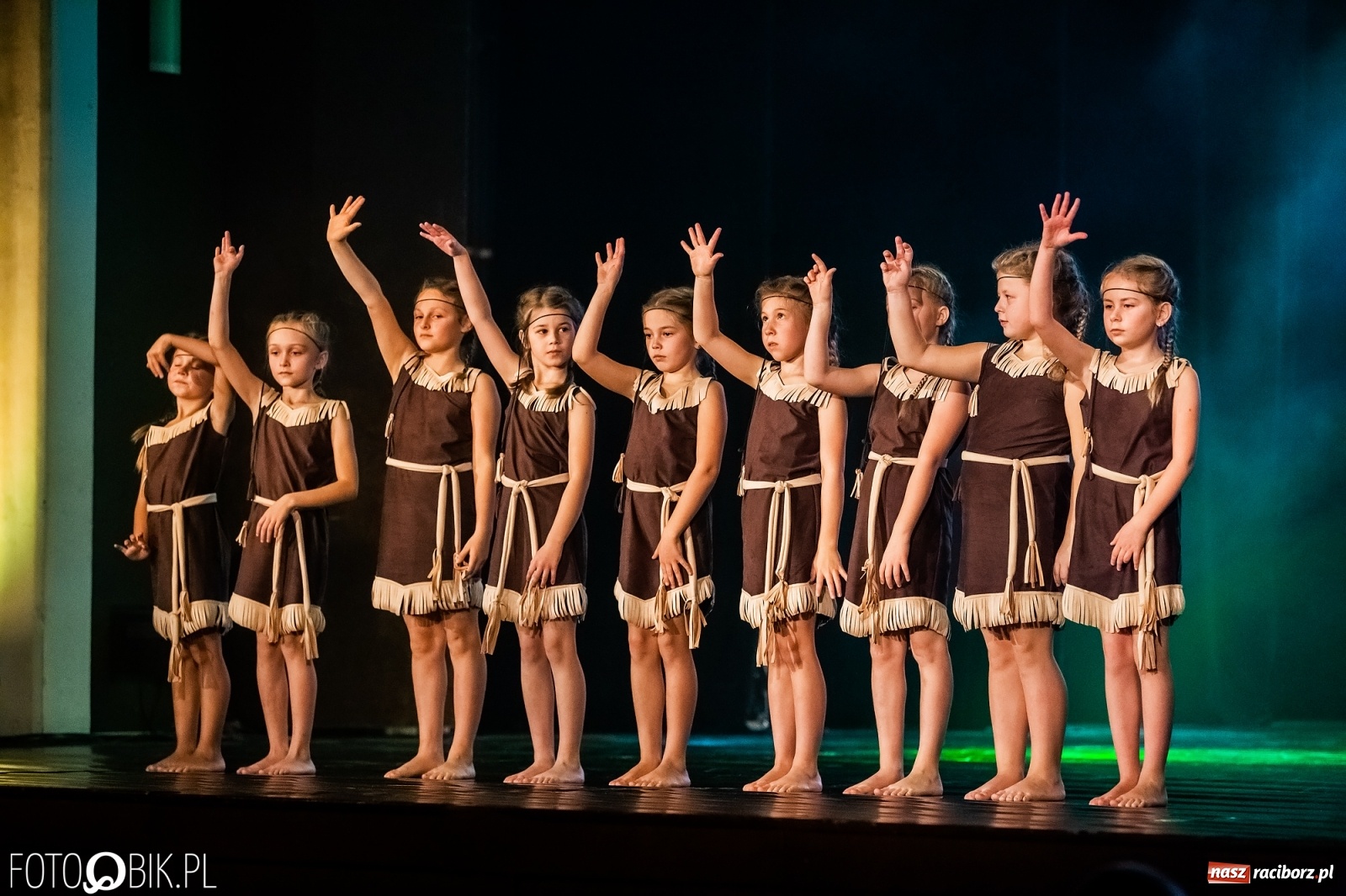 Zdjęcie w galerii na portalu naszraciborz.pl: Jubileuszowa gala zespołu tanecznego Skaza w Raciborskim Centrum Kultury wiadomości z regionu