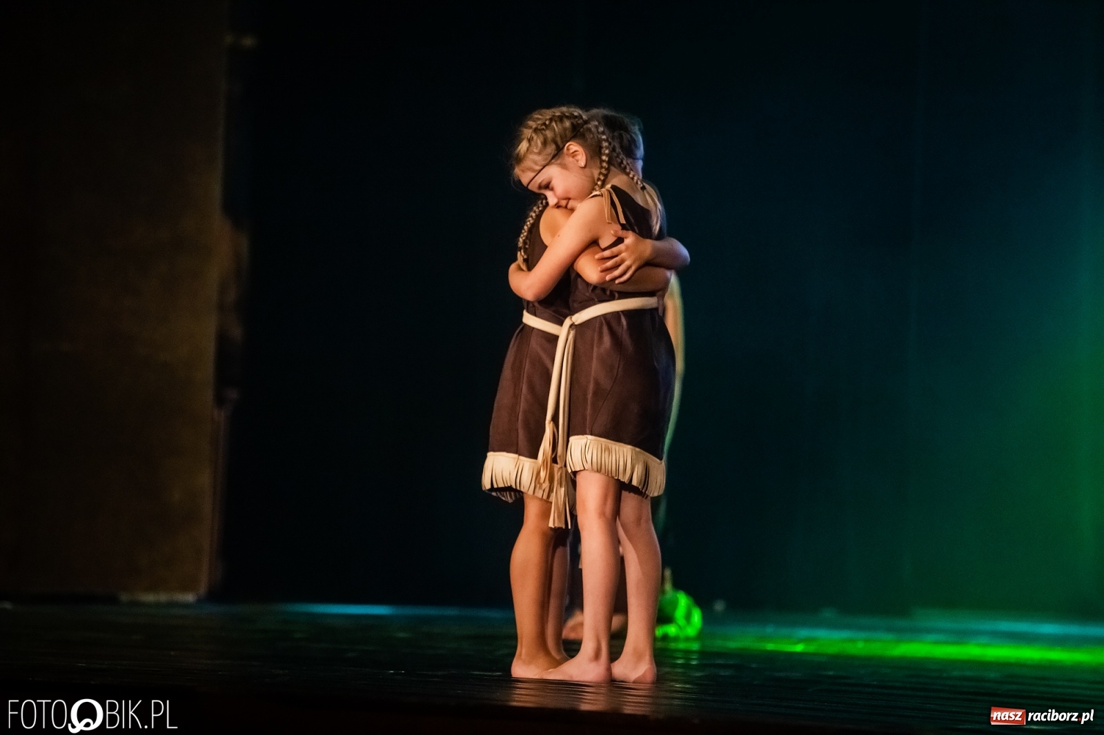 Zdjęcie w galerii na portalu naszraciborz.pl: Jubileuszowa gala zespołu tanecznego Skaza w Raciborskim Centrum Kultury wiadomości z regionu