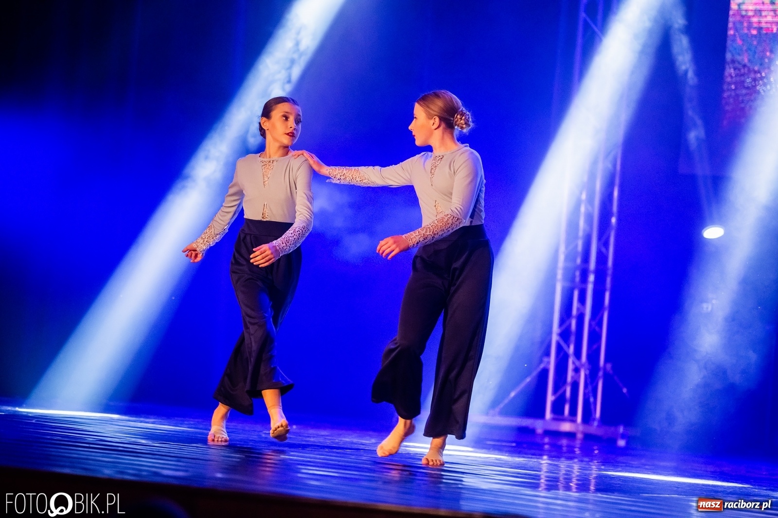 Zdjęcie w galerii na portalu naszraciborz.pl: Jubileuszowa gala zespołu tanecznego Skaza w Raciborskim Centrum Kultury wiadomości z regionu