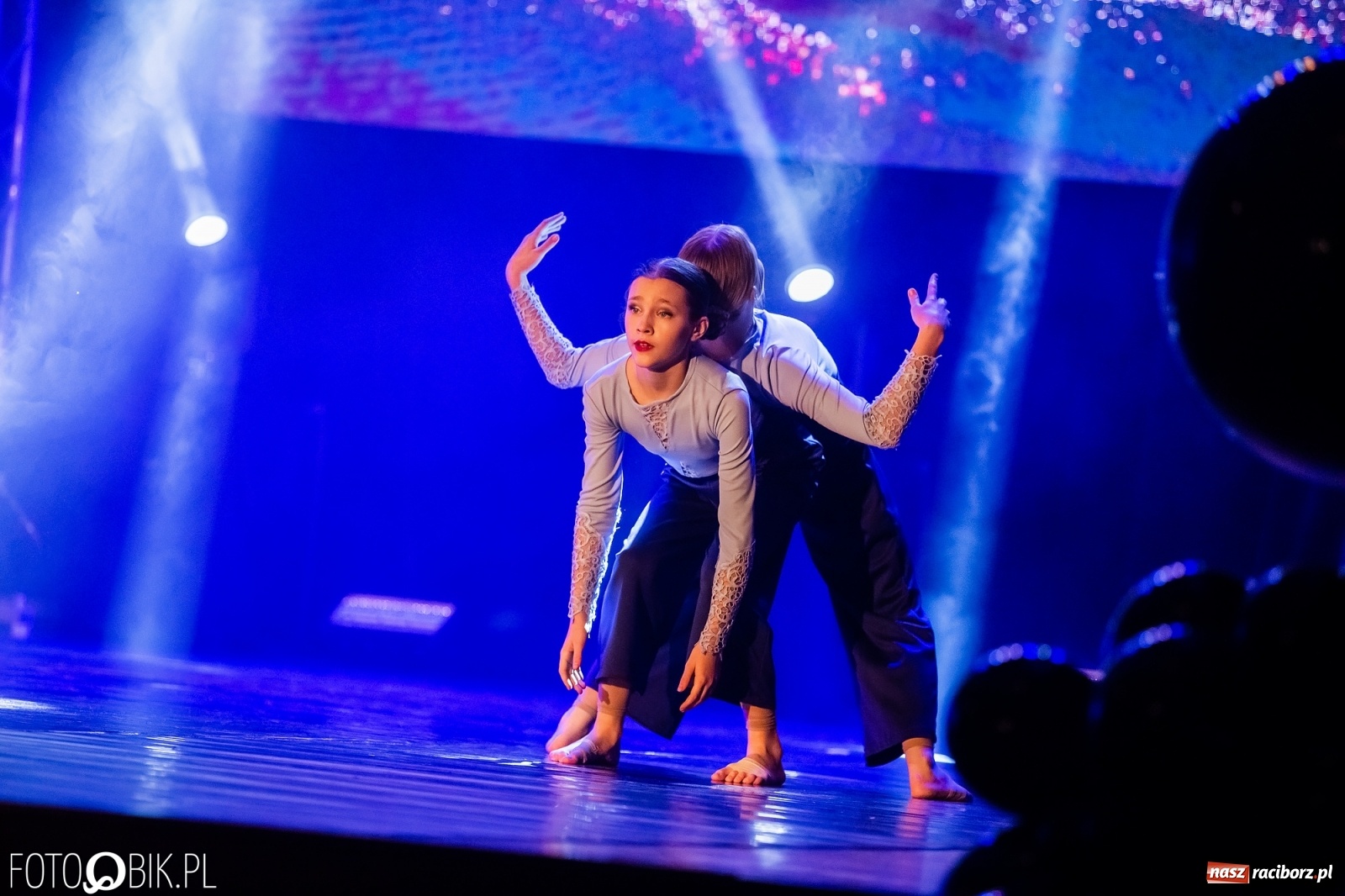 Zdjęcie w galerii na portalu naszraciborz.pl: Jubileuszowa gala zespołu tanecznego Skaza w Raciborskim Centrum Kultury wiadomości z regionu