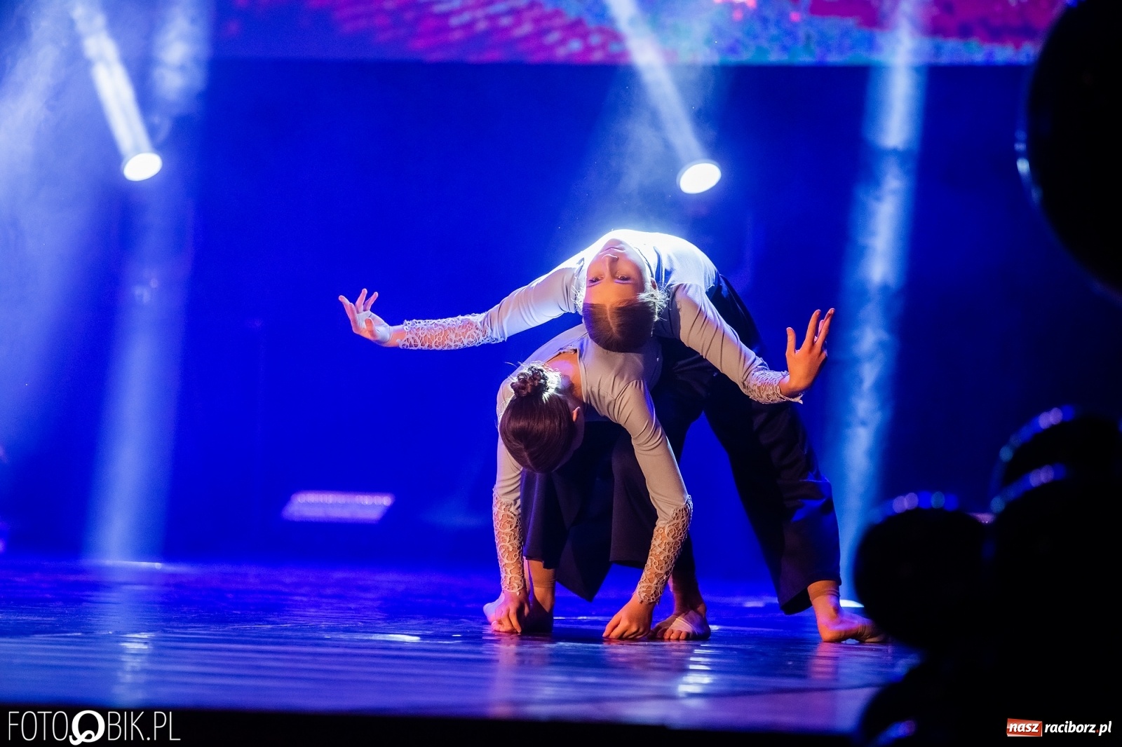 Zdjęcie w galerii na portalu naszraciborz.pl: Jubileuszowa gala zespołu tanecznego Skaza w Raciborskim Centrum Kultury wiadomości z regionu