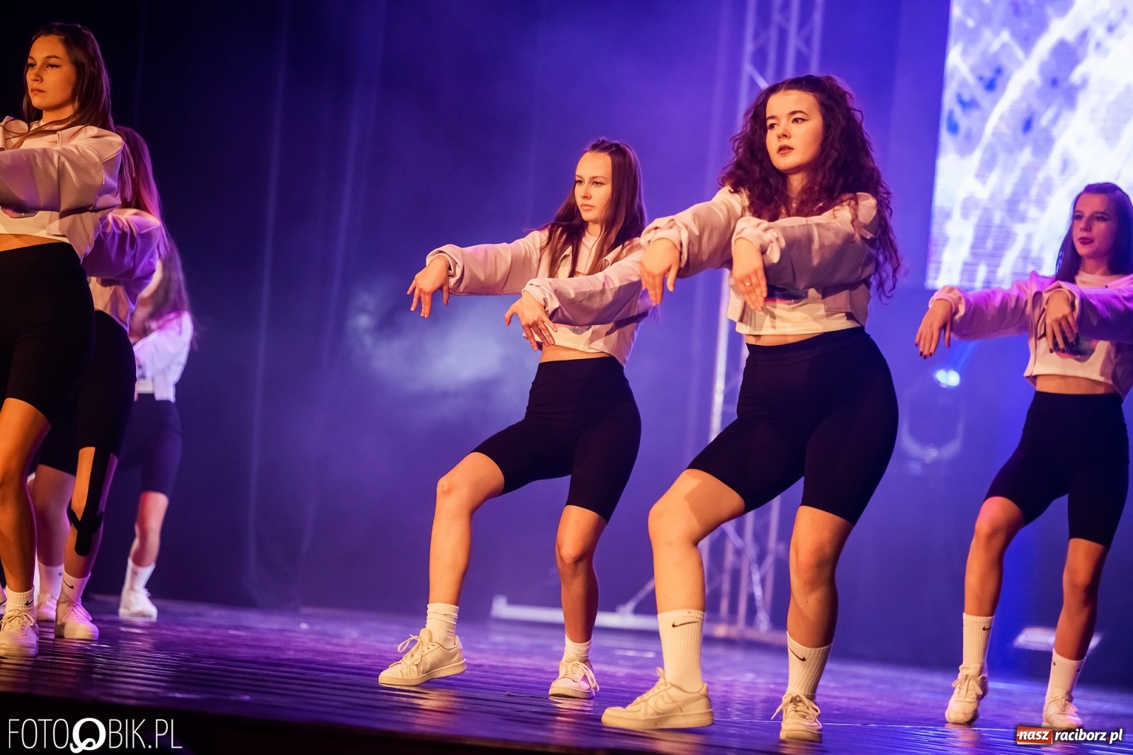 Zdjęcie w galerii na portalu naszraciborz.pl: Jubileuszowa gala zespołu tanecznego Skaza w Raciborskim Centrum Kultury wiadomości z regionu