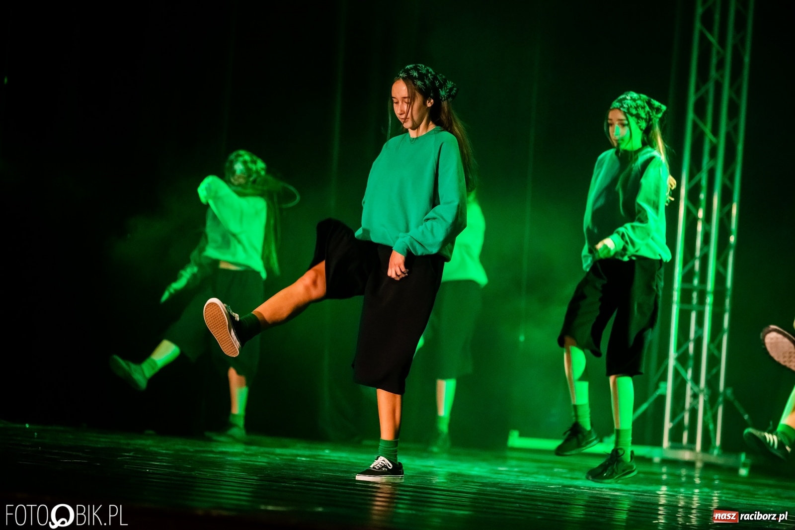 Zdjęcie w galerii na portalu naszraciborz.pl: Jubileuszowa gala zespołu tanecznego Skaza w Raciborskim Centrum Kultury wiadomości z regionu