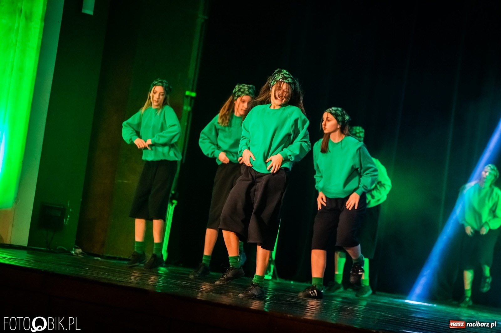 Zdjęcie w galerii na portalu naszraciborz.pl: Jubileuszowa gala zespołu tanecznego Skaza w Raciborskim Centrum Kultury wiadomości z regionu