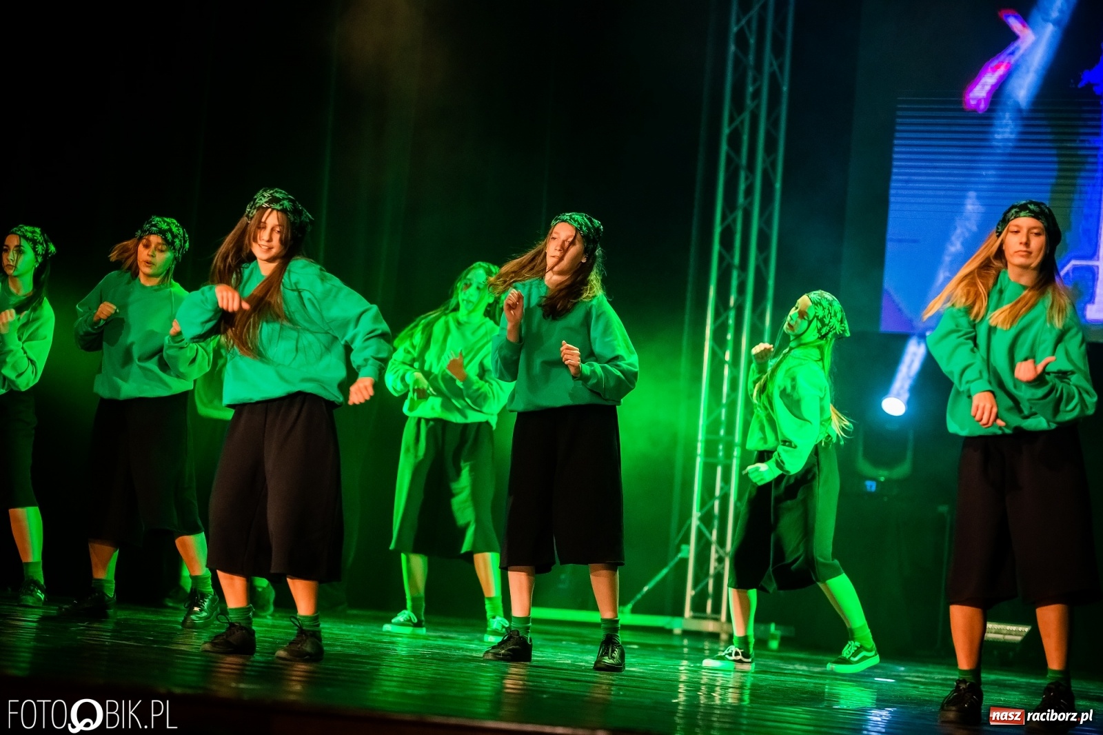 Zdjęcie w galerii na portalu naszraciborz.pl: Jubileuszowa gala zespołu tanecznego Skaza w Raciborskim Centrum Kultury wiadomości z regionu