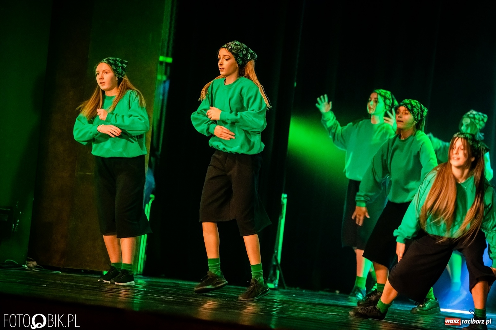 Zdjęcie w galerii na portalu naszraciborz.pl: Jubileuszowa gala zespołu tanecznego Skaza w Raciborskim Centrum Kultury wiadomości z regionu