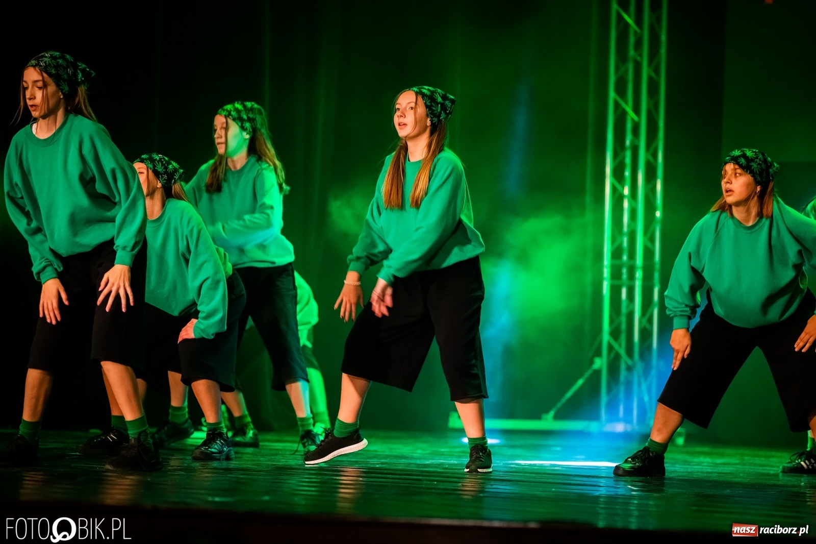 Zdjęcie w galerii na portalu naszraciborz.pl: Jubileuszowa gala zespołu tanecznego Skaza w Raciborskim Centrum Kultury wiadomości z regionu