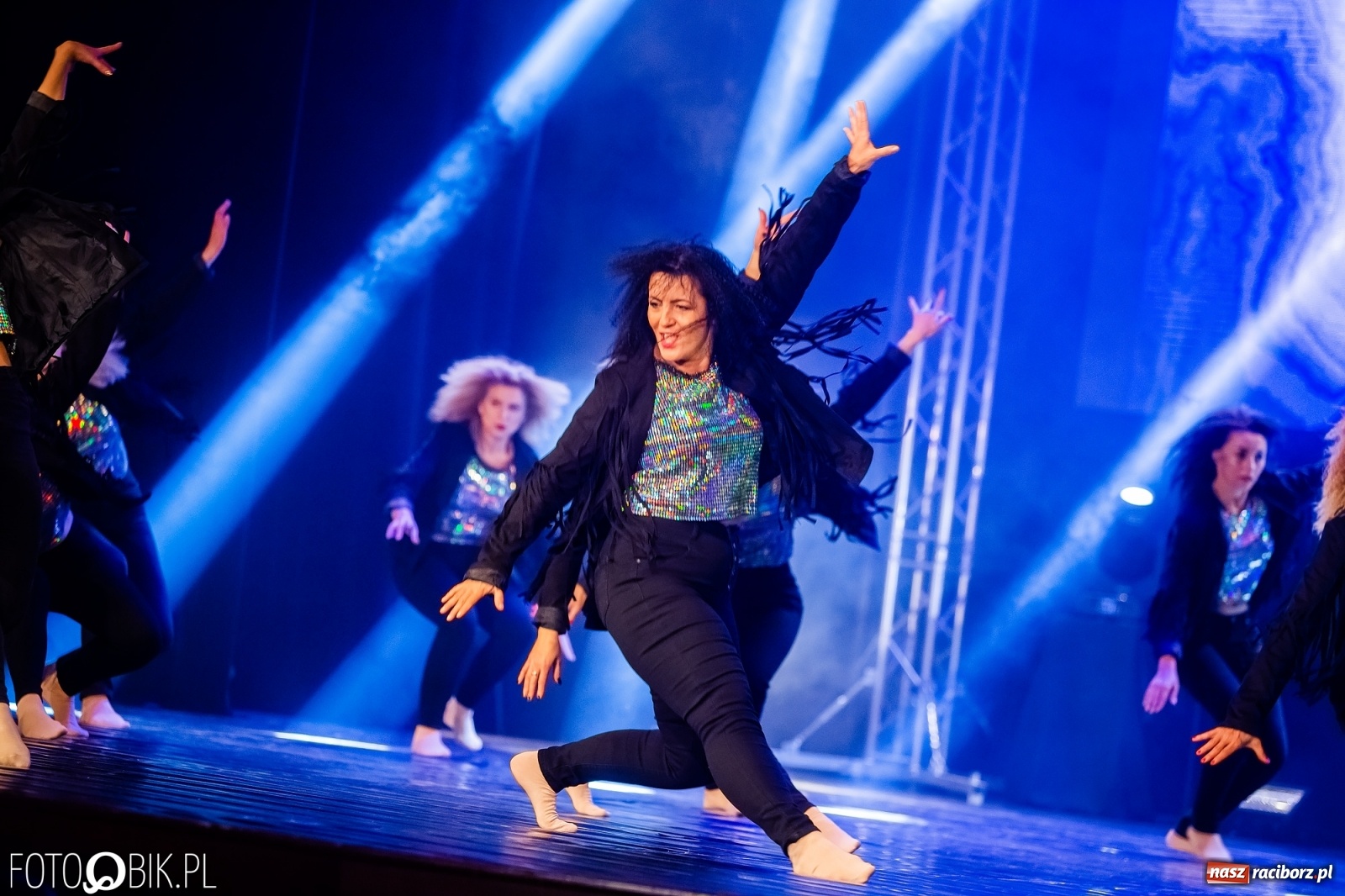 Zdjęcie w galerii na portalu naszraciborz.pl: Jubileuszowa gala zespołu tanecznego Skaza w Raciborskim Centrum Kultury wiadomości z regionu