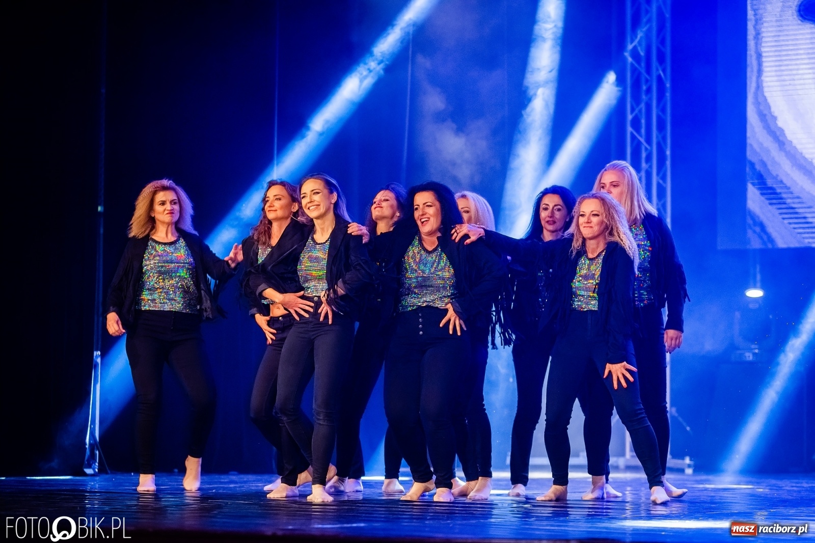 Zdjęcie w galerii na portalu naszraciborz.pl: Jubileuszowa gala zespołu tanecznego Skaza w Raciborskim Centrum Kultury wiadomości z regionu