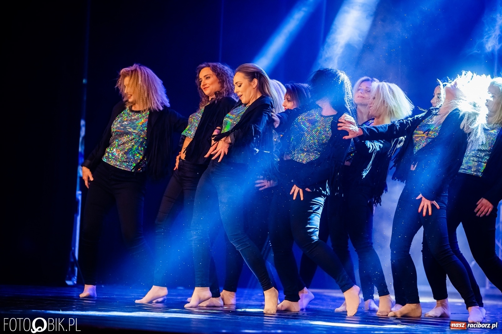 Zdjęcie w galerii na portalu naszraciborz.pl: Jubileuszowa gala zespołu tanecznego Skaza w Raciborskim Centrum Kultury wiadomości z regionu