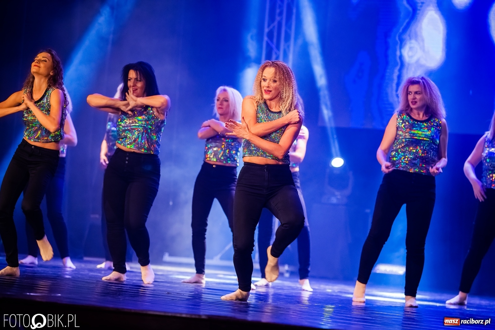 Zdjęcie w galerii na portalu naszraciborz.pl: Jubileuszowa gala zespołu tanecznego Skaza w Raciborskim Centrum Kultury wiadomości z regionu