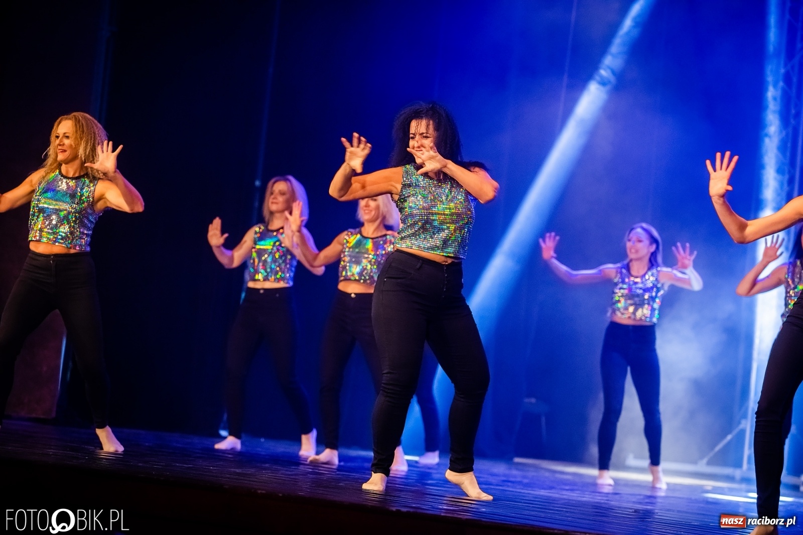 Zdjęcie w galerii na portalu naszraciborz.pl: Jubileuszowa gala zespołu tanecznego Skaza w Raciborskim Centrum Kultury wiadomości z regionu