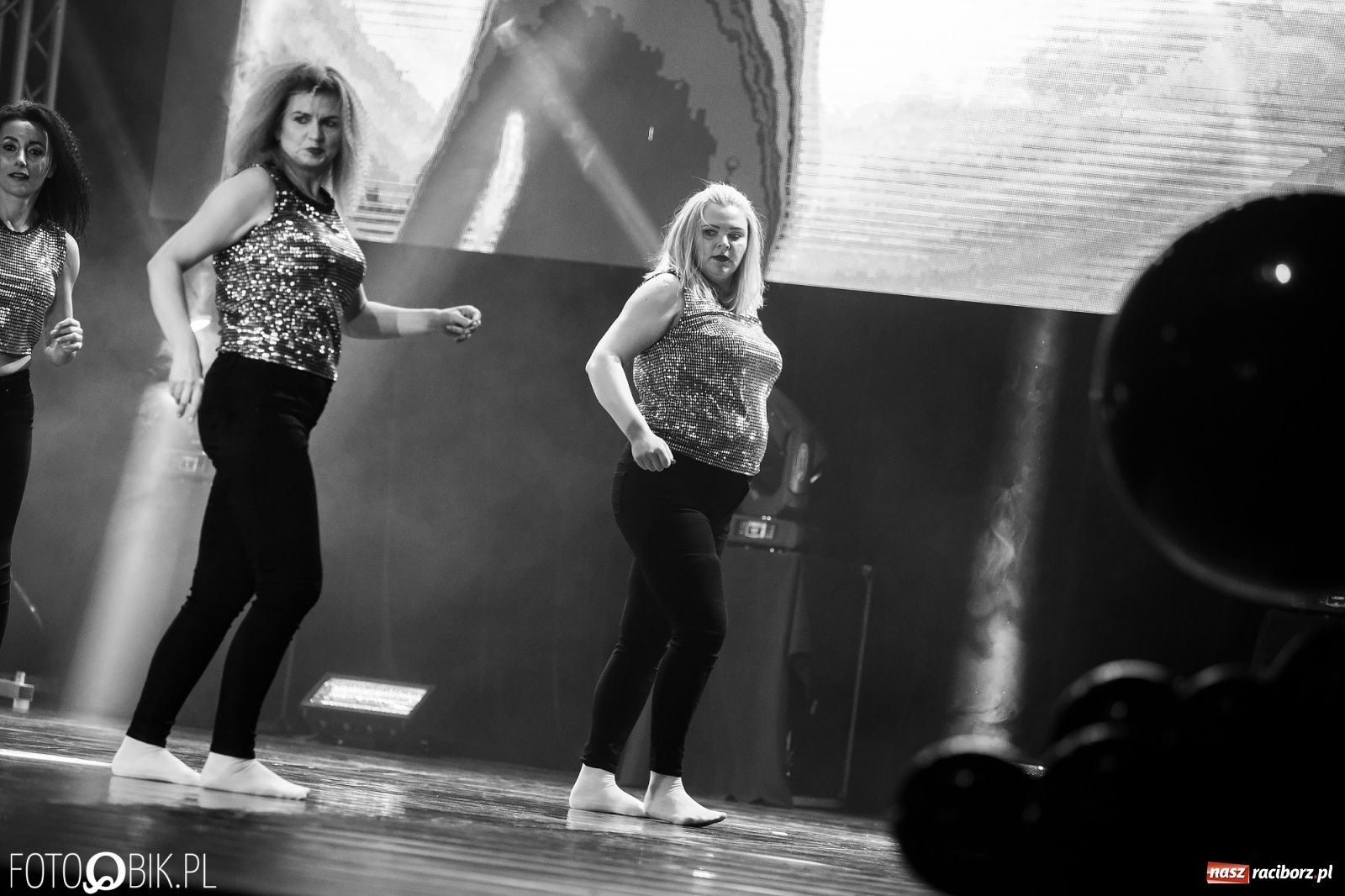 Zdjęcie w galerii na portalu naszraciborz.pl: Jubileuszowa gala zespołu tanecznego Skaza w Raciborskim Centrum Kultury wiadomości z regionu