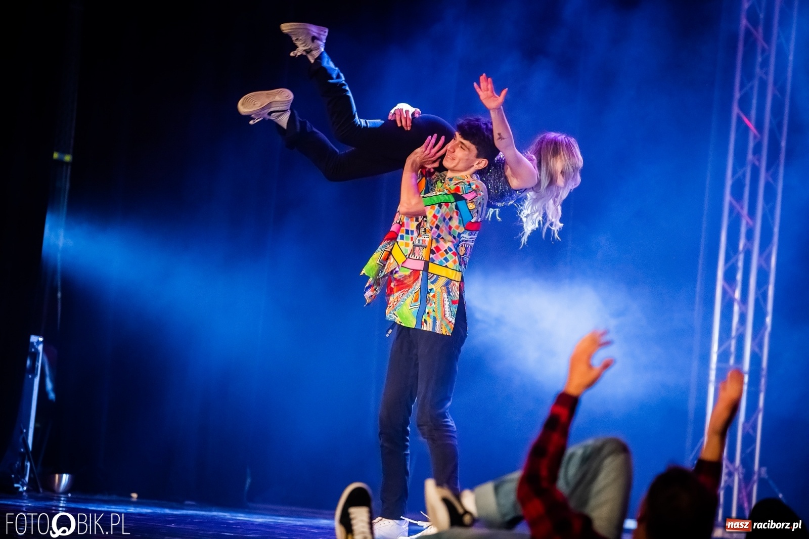 Zdjęcie w galerii na portalu naszraciborz.pl: Jubileuszowa gala zespołu tanecznego Skaza w Raciborskim Centrum Kultury wiadomości z regionu