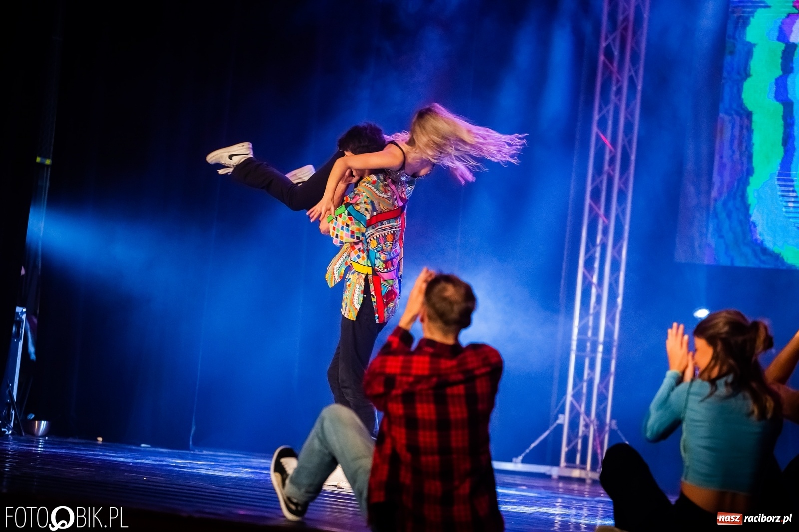 Zdjęcie w galerii na portalu naszraciborz.pl: Jubileuszowa gala zespołu tanecznego Skaza w Raciborskim Centrum Kultury wiadomości z regionu