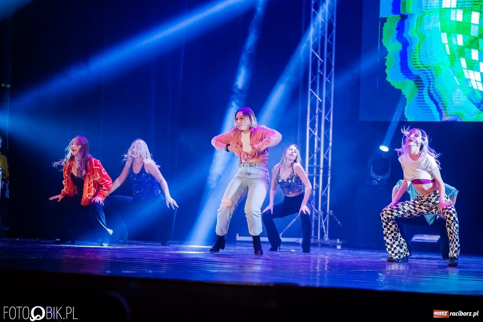 Zdjęcie w galerii na portalu naszraciborz.pl: Jubileuszowa gala zespołu tanecznego Skaza w Raciborskim Centrum Kultury wiadomości z regionu