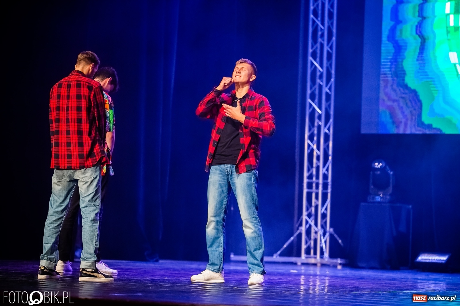 Zdjęcie w galerii na portalu naszraciborz.pl: Jubileuszowa gala zespołu tanecznego Skaza w Raciborskim Centrum Kultury wiadomości z regionu