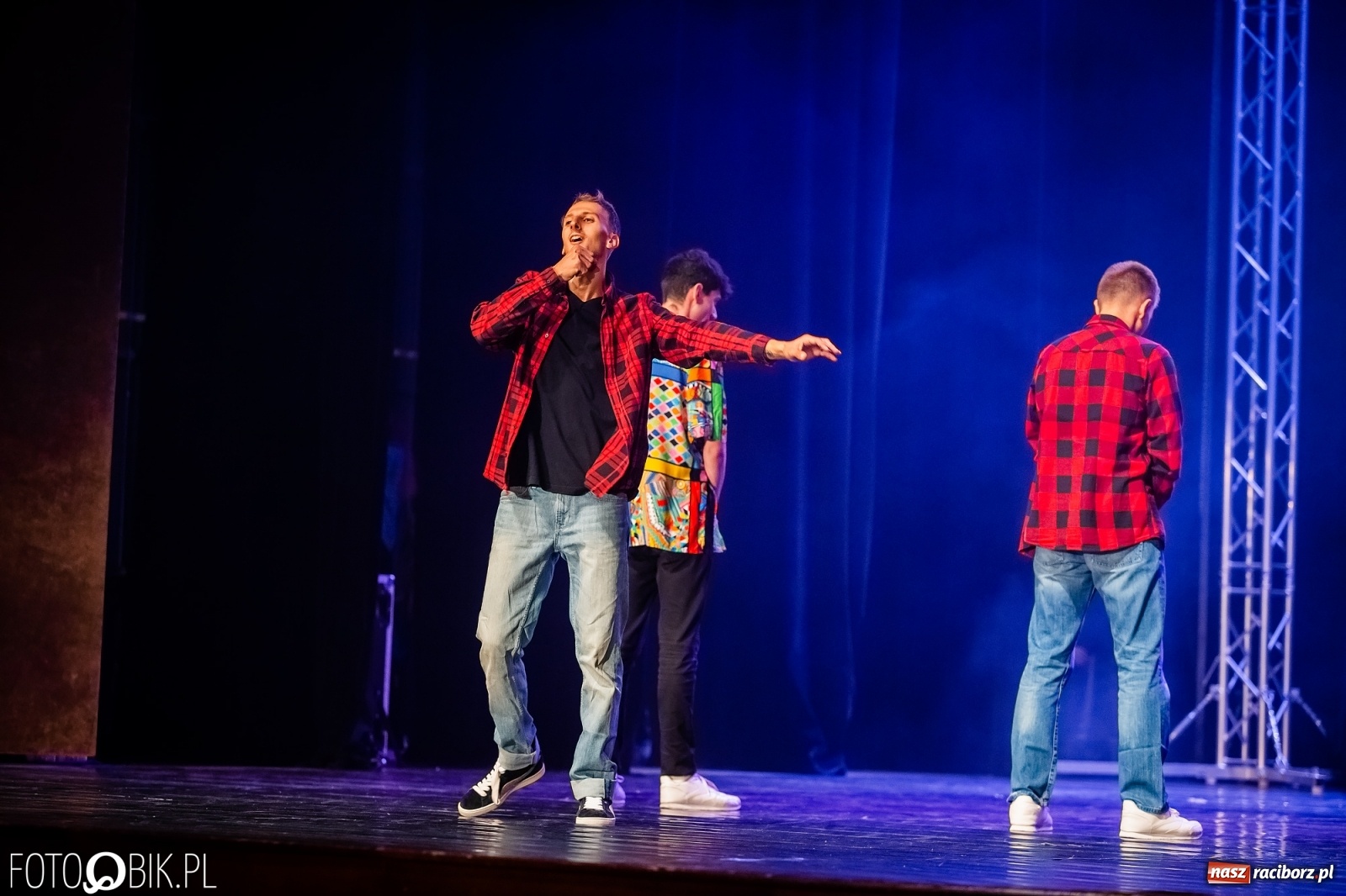 Zdjęcie w galerii na portalu naszraciborz.pl: Jubileuszowa gala zespołu tanecznego Skaza w Raciborskim Centrum Kultury wiadomości z regionu