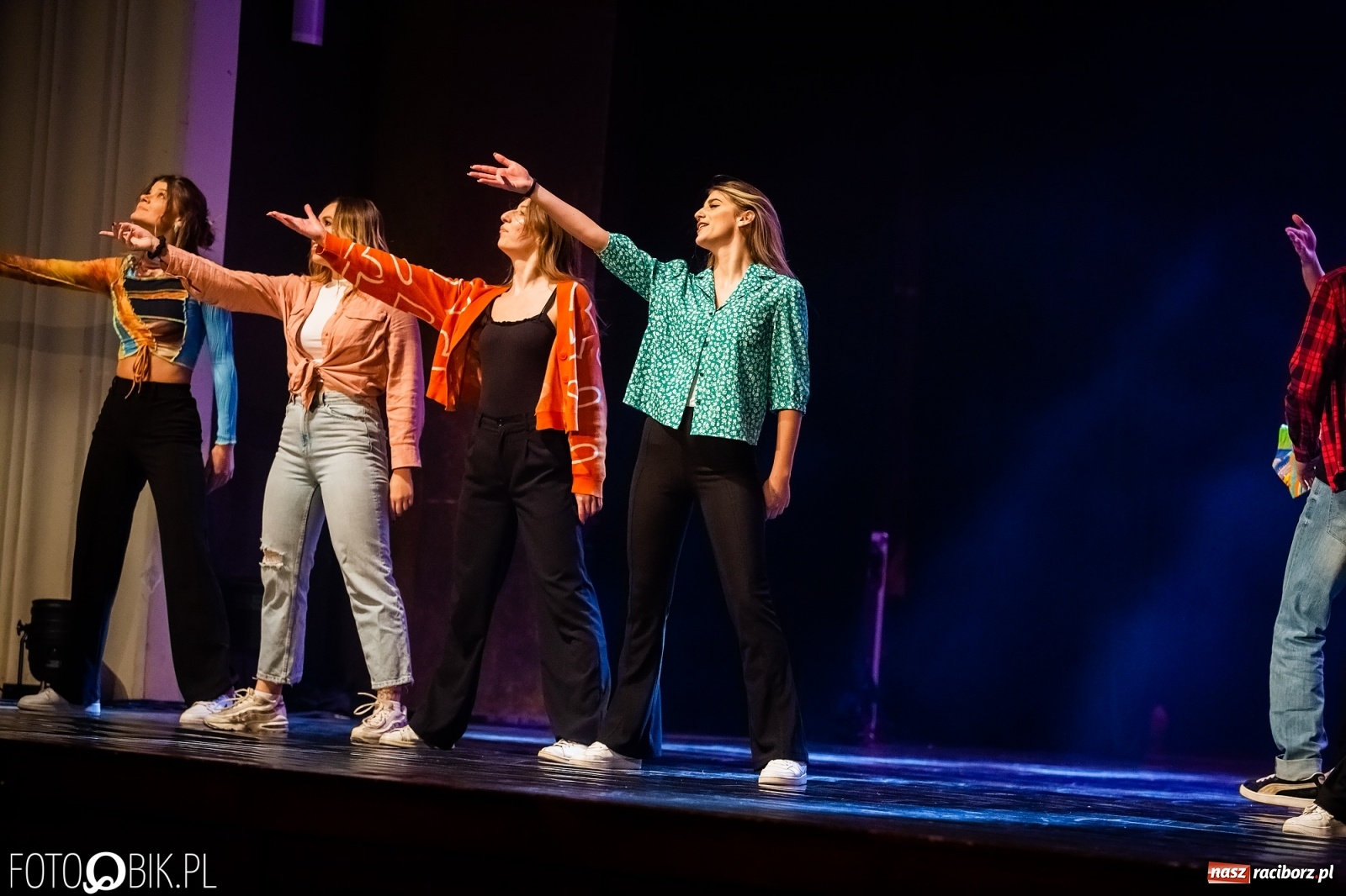 Zdjęcie w galerii na portalu naszraciborz.pl: Jubileuszowa gala zespołu tanecznego Skaza w Raciborskim Centrum Kultury wiadomości z regionu