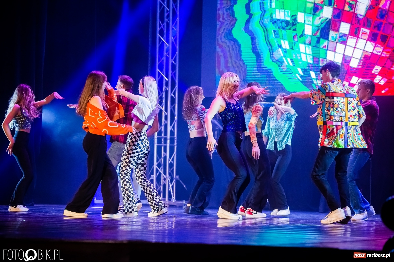 Zdjęcie w galerii na portalu naszraciborz.pl: Jubileuszowa gala zespołu tanecznego Skaza w Raciborskim Centrum Kultury wiadomości z regionu