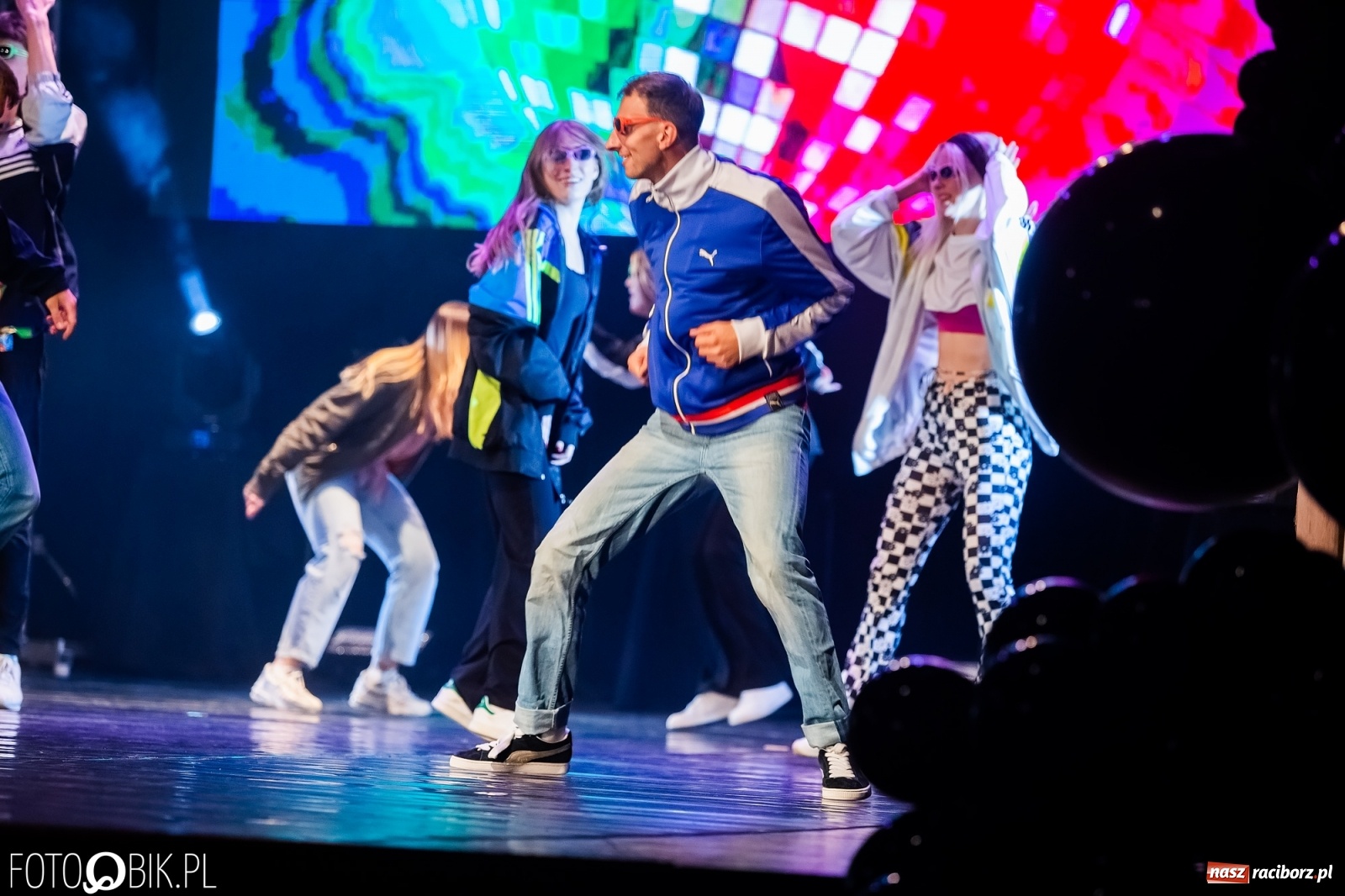 Zdjęcie w galerii na portalu naszraciborz.pl: Jubileuszowa gala zespołu tanecznego Skaza w Raciborskim Centrum Kultury wiadomości z regionu