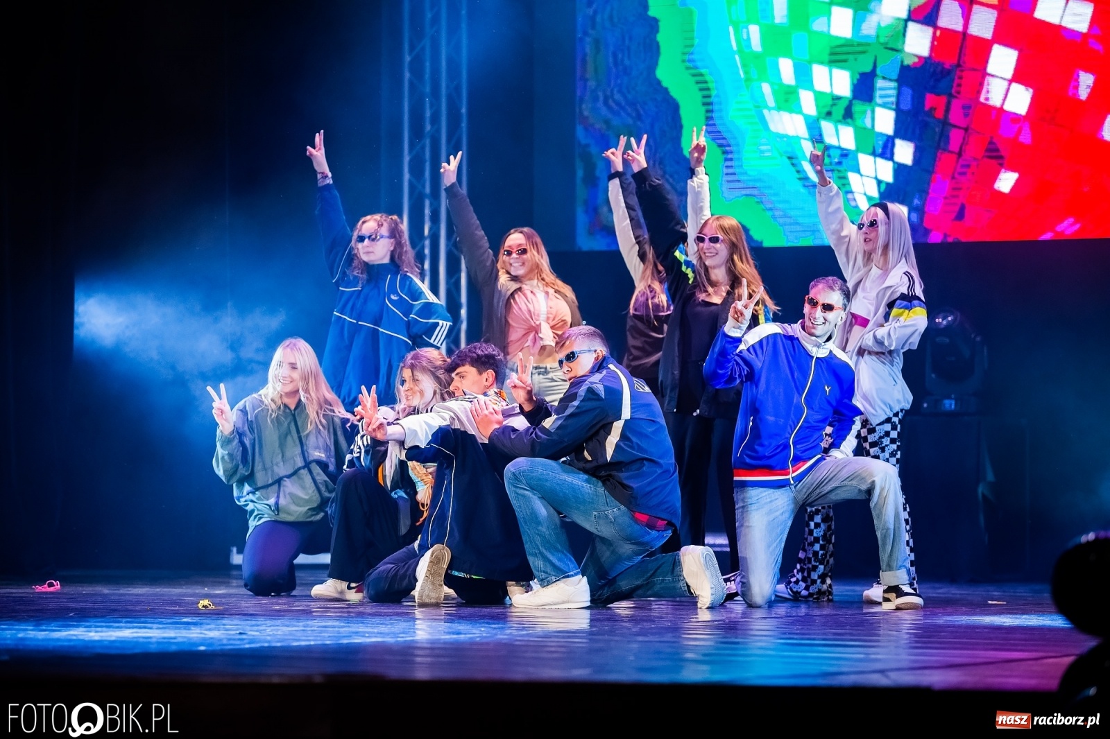 Zdjęcie w galerii na portalu naszraciborz.pl: Jubileuszowa gala zespołu tanecznego Skaza w Raciborskim Centrum Kultury wiadomości z regionu