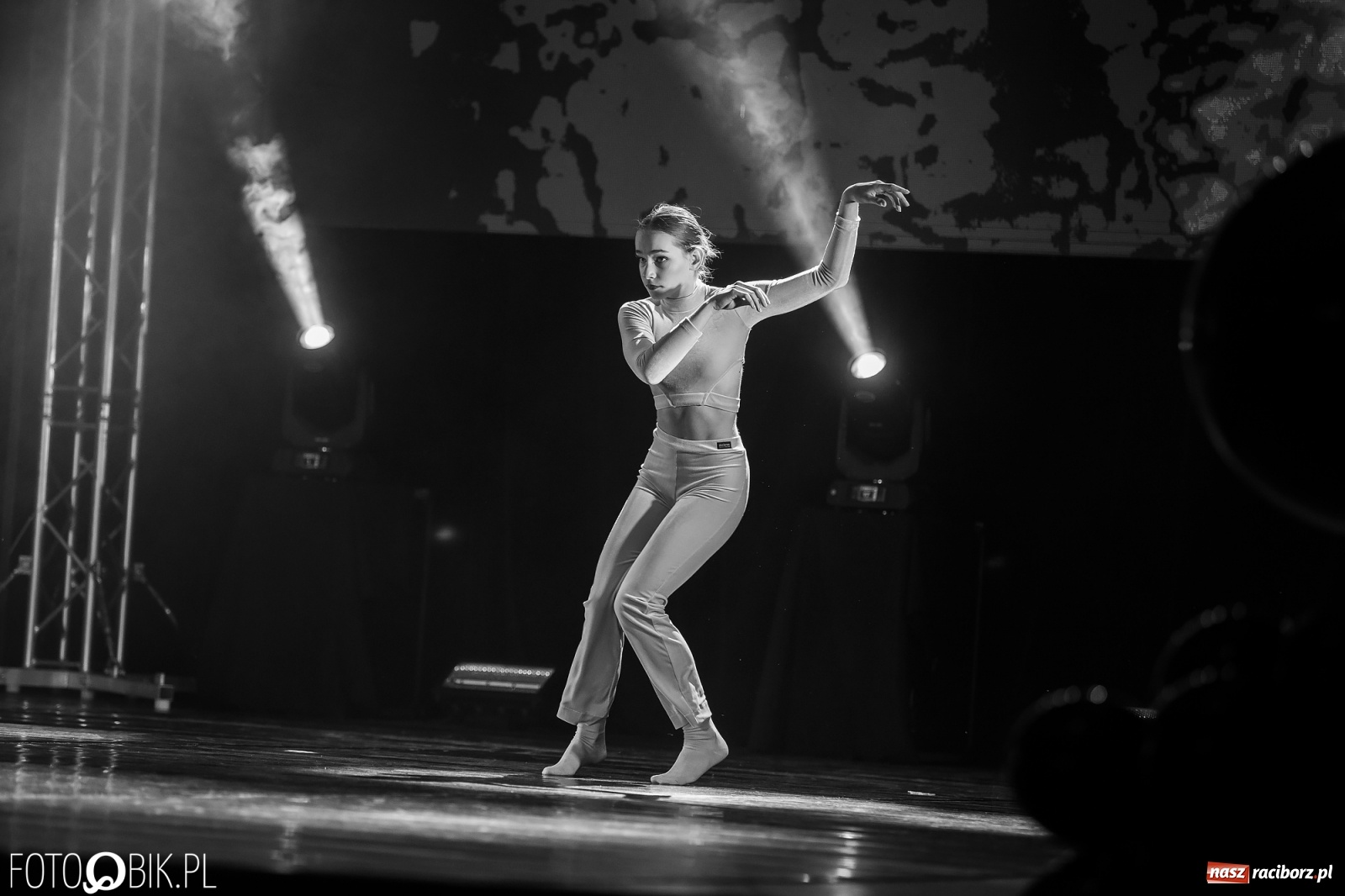 Zdjęcie w galerii na portalu naszraciborz.pl: Jubileuszowa gala zespołu tanecznego Skaza w Raciborskim Centrum Kultury wiadomości z regionu