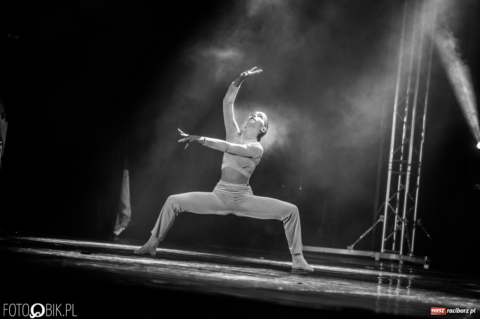 Zdjęcie w galerii na portalu naszraciborz.pl: Jubileuszowa gala zespołu tanecznego Skaza w Raciborskim Centrum Kultury wiadomości z regionu