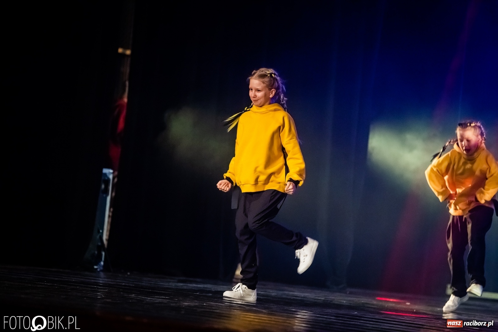 Zdjęcie w galerii na portalu naszraciborz.pl: Jubileuszowa gala zespołu tanecznego Skaza w Raciborskim Centrum Kultury wiadomości z regionu