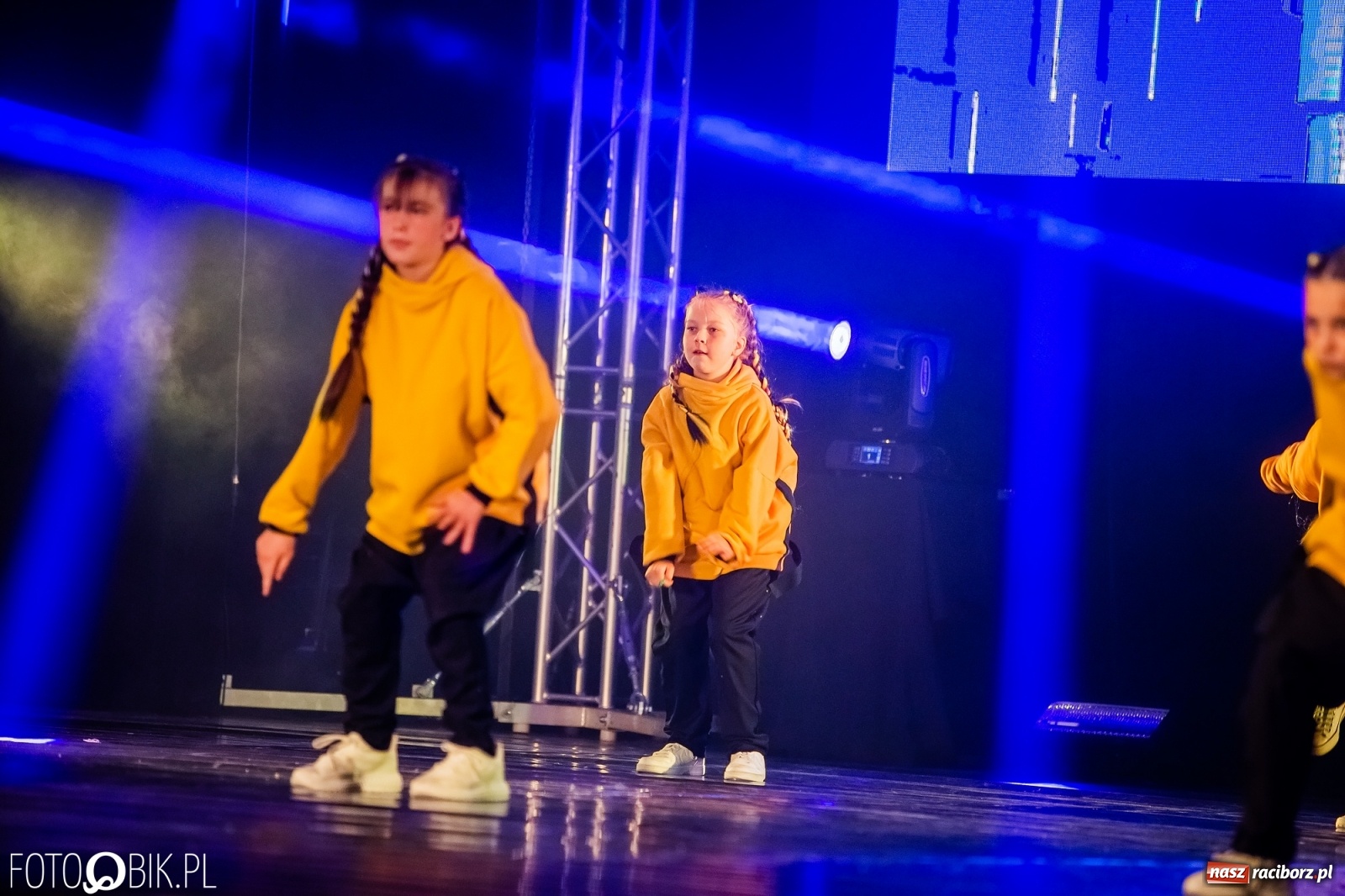 Zdjęcie w galerii na portalu naszraciborz.pl: Jubileuszowa gala zespołu tanecznego Skaza w Raciborskim Centrum Kultury wiadomości z regionu