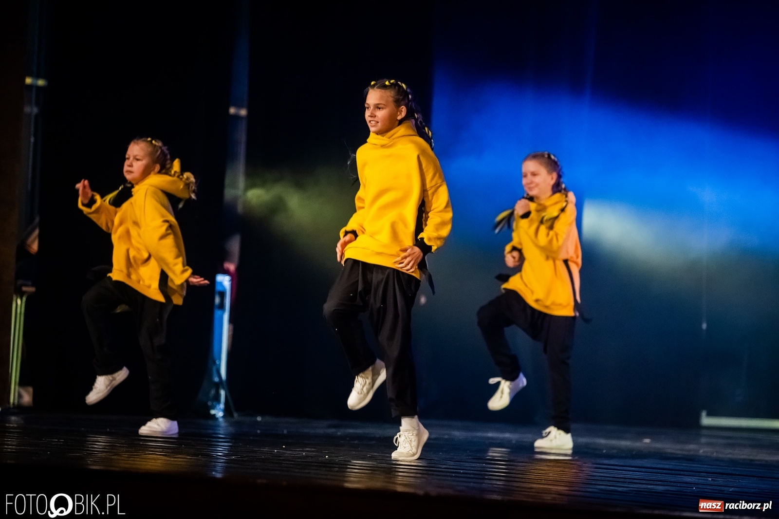 Zdjęcie w galerii na portalu naszraciborz.pl: Jubileuszowa gala zespołu tanecznego Skaza w Raciborskim Centrum Kultury wiadomości z regionu