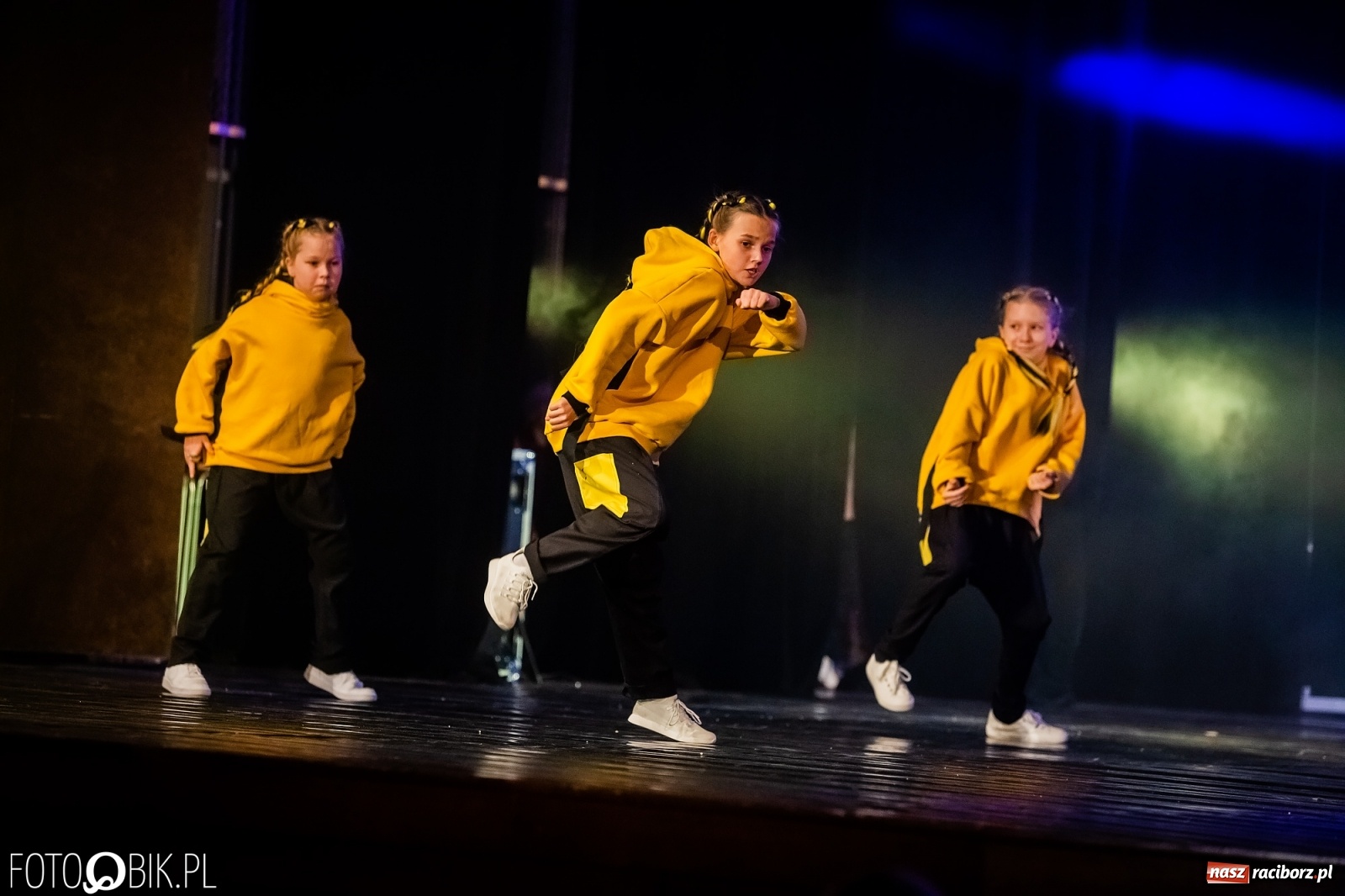 Zdjęcie w galerii na portalu naszraciborz.pl: Jubileuszowa gala zespołu tanecznego Skaza w Raciborskim Centrum Kultury wiadomości z regionu