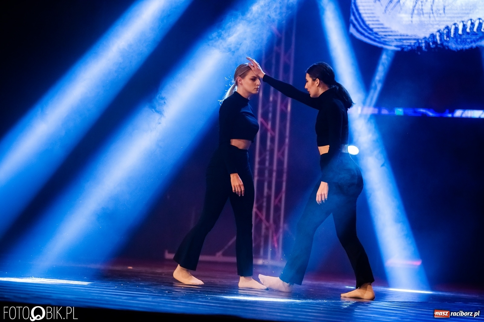 Zdjęcie w galerii na portalu naszraciborz.pl: Jubileuszowa gala zespołu tanecznego Skaza w Raciborskim Centrum Kultury wiadomości z regionu