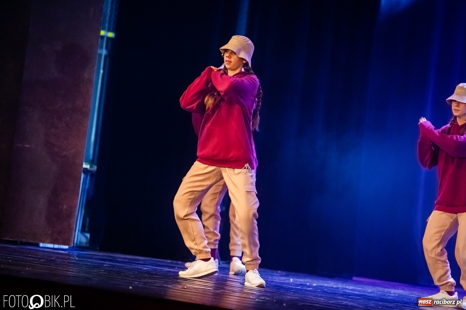 Zdjęcie w galerii na portalu naszraciborz.pl: Jubileuszowa gala zespołu tanecznego Skaza w Raciborskim Centrum Kultury wiadomości z regionu