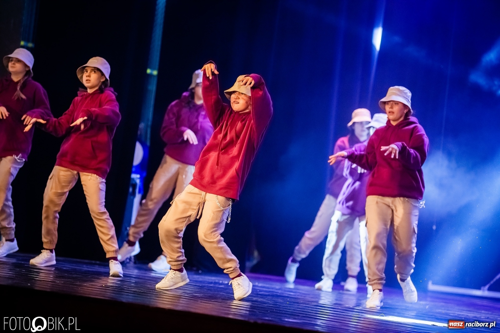 Zdjęcie w galerii na portalu naszraciborz.pl: Jubileuszowa gala zespołu tanecznego Skaza w Raciborskim Centrum Kultury wiadomości z regionu