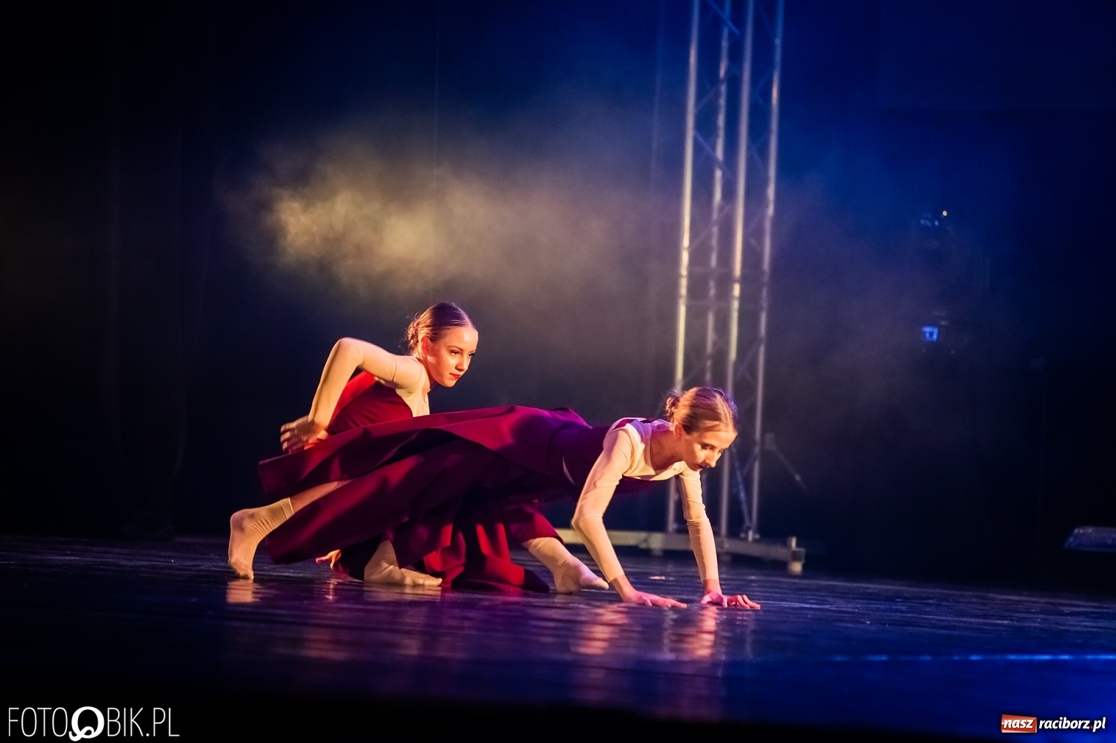 Zdjęcie w galerii na portalu naszraciborz.pl: Jubileuszowa gala zespołu tanecznego Skaza w Raciborskim Centrum Kultury wiadomości z regionu