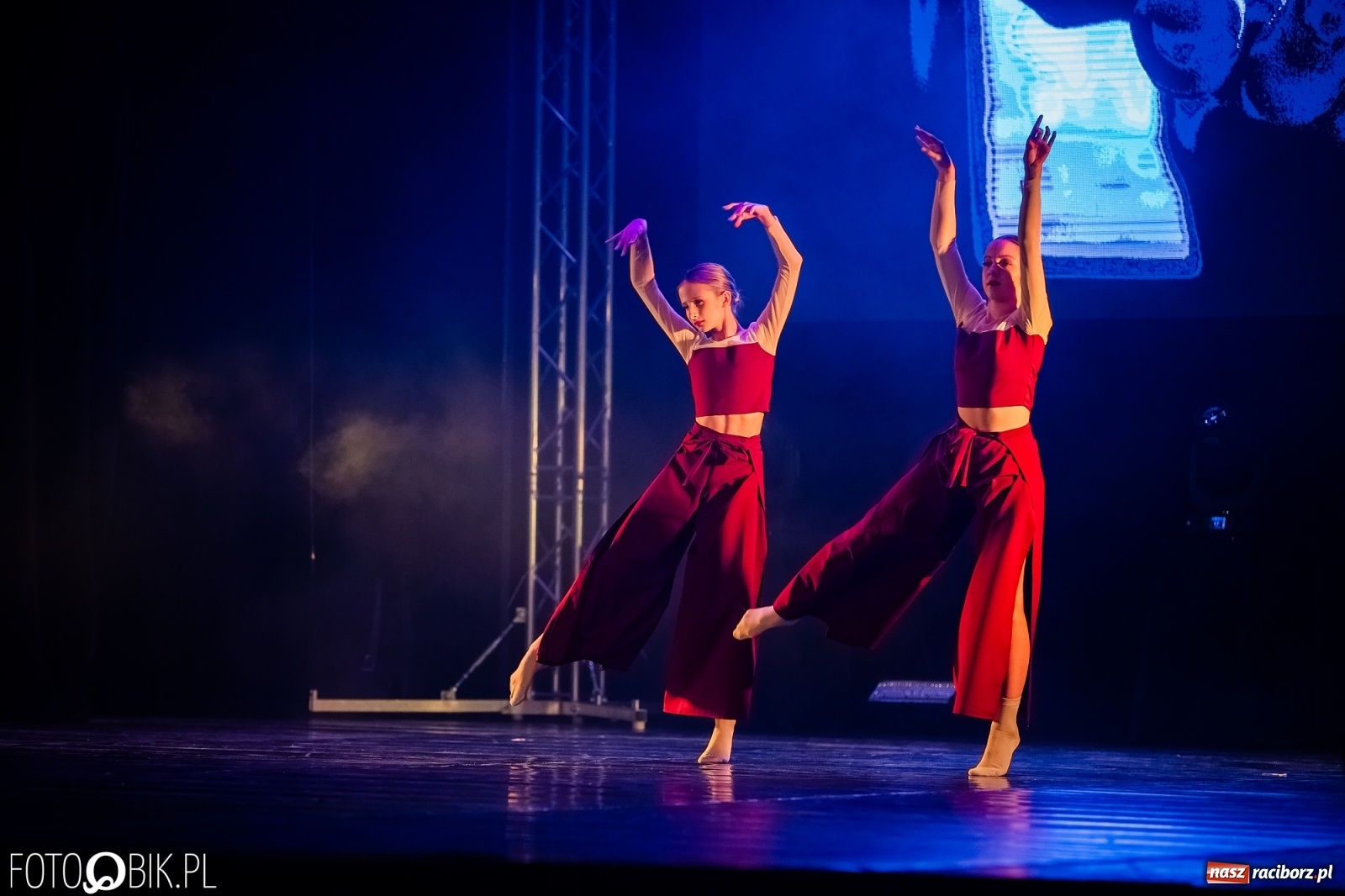 Zdjęcie w galerii na portalu naszraciborz.pl: Jubileuszowa gala zespołu tanecznego Skaza w Raciborskim Centrum Kultury wiadomości z regionu