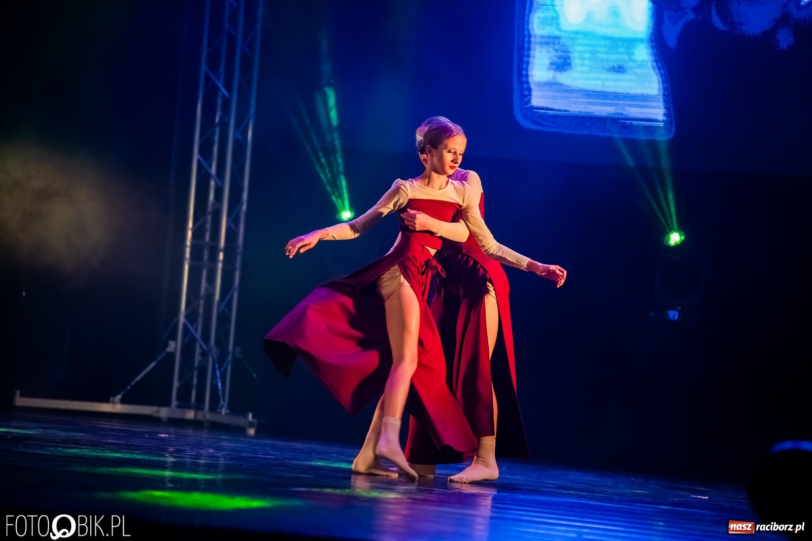 Zdjęcie w galerii na portalu naszraciborz.pl: Jubileuszowa gala zespołu tanecznego Skaza w Raciborskim Centrum Kultury wiadomości z regionu