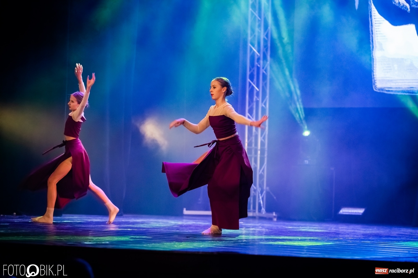 Zdjęcie w galerii na portalu naszraciborz.pl: Jubileuszowa gala zespołu tanecznego Skaza w Raciborskim Centrum Kultury wiadomości z regionu