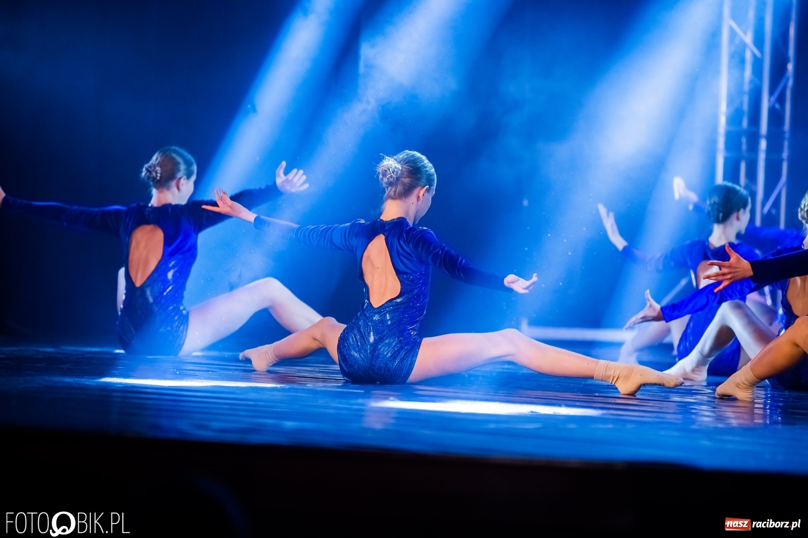 Zdjęcie w galerii na portalu naszraciborz.pl: Jubileuszowa gala zespołu tanecznego Skaza w Raciborskim Centrum Kultury wiadomości z regionu
