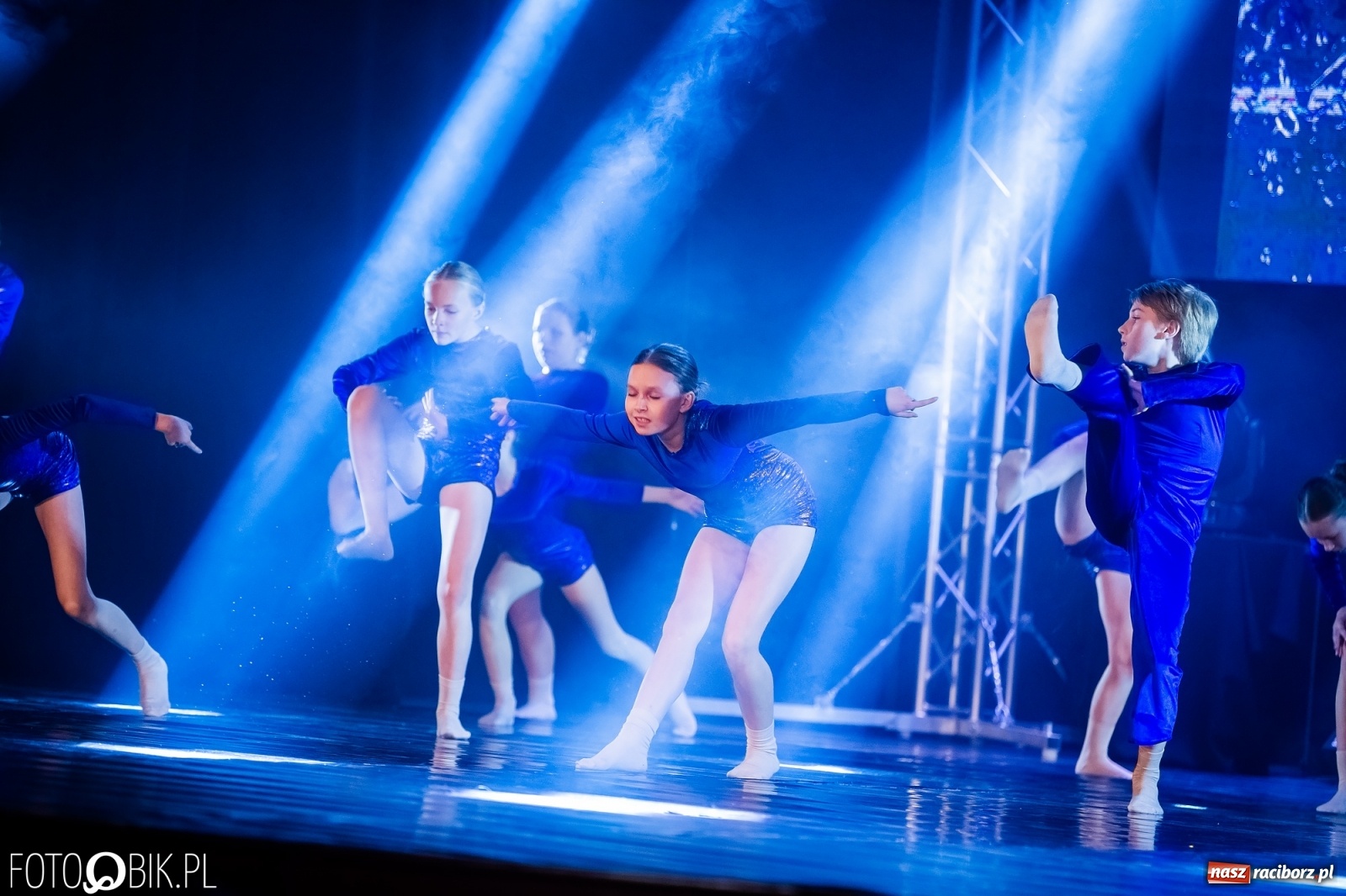 Zdjęcie w galerii na portalu naszraciborz.pl: Jubileuszowa gala zespołu tanecznego Skaza w Raciborskim Centrum Kultury wiadomości z regionu