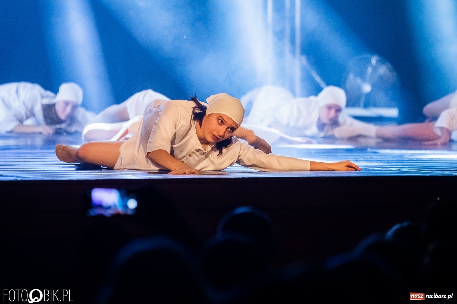 Zdjęcie w galerii na portalu naszraciborz.pl: Jubileuszowa gala zespołu tanecznego Skaza w Raciborskim Centrum Kultury wiadomości z regionu